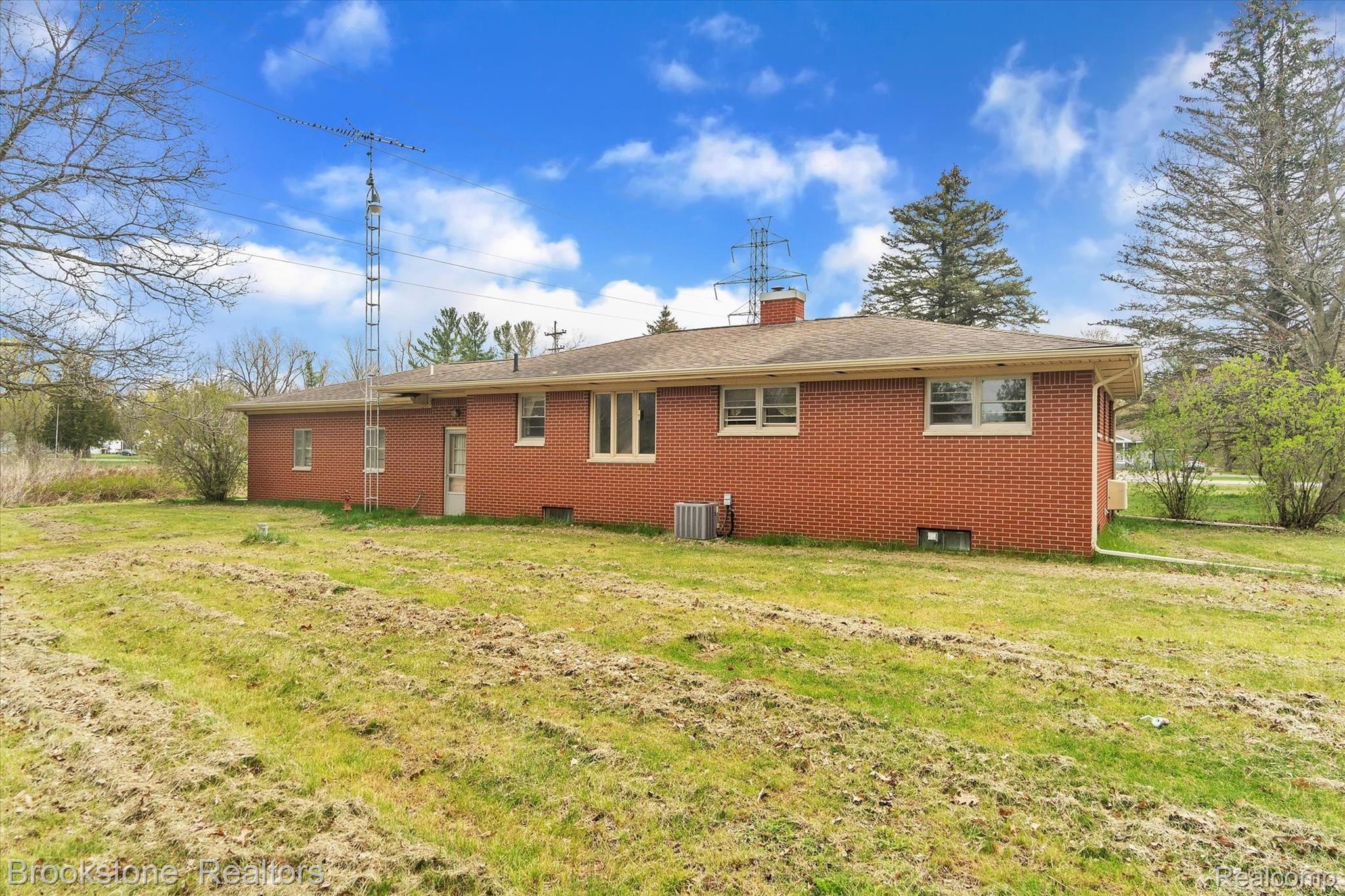 7125 Neff Road Mount Morris, MI 48458 - Photo 32 of 37 32-7125-Neff-Rd-WindowStill-Real-Estate-Photography-32.jpg