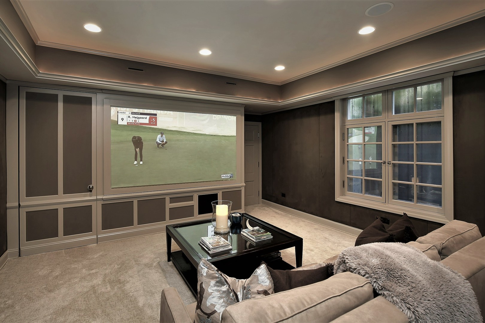 511 Rosemary Road Lake Forest, IL 60045 - Photo 33 of 40 a living room with furniture