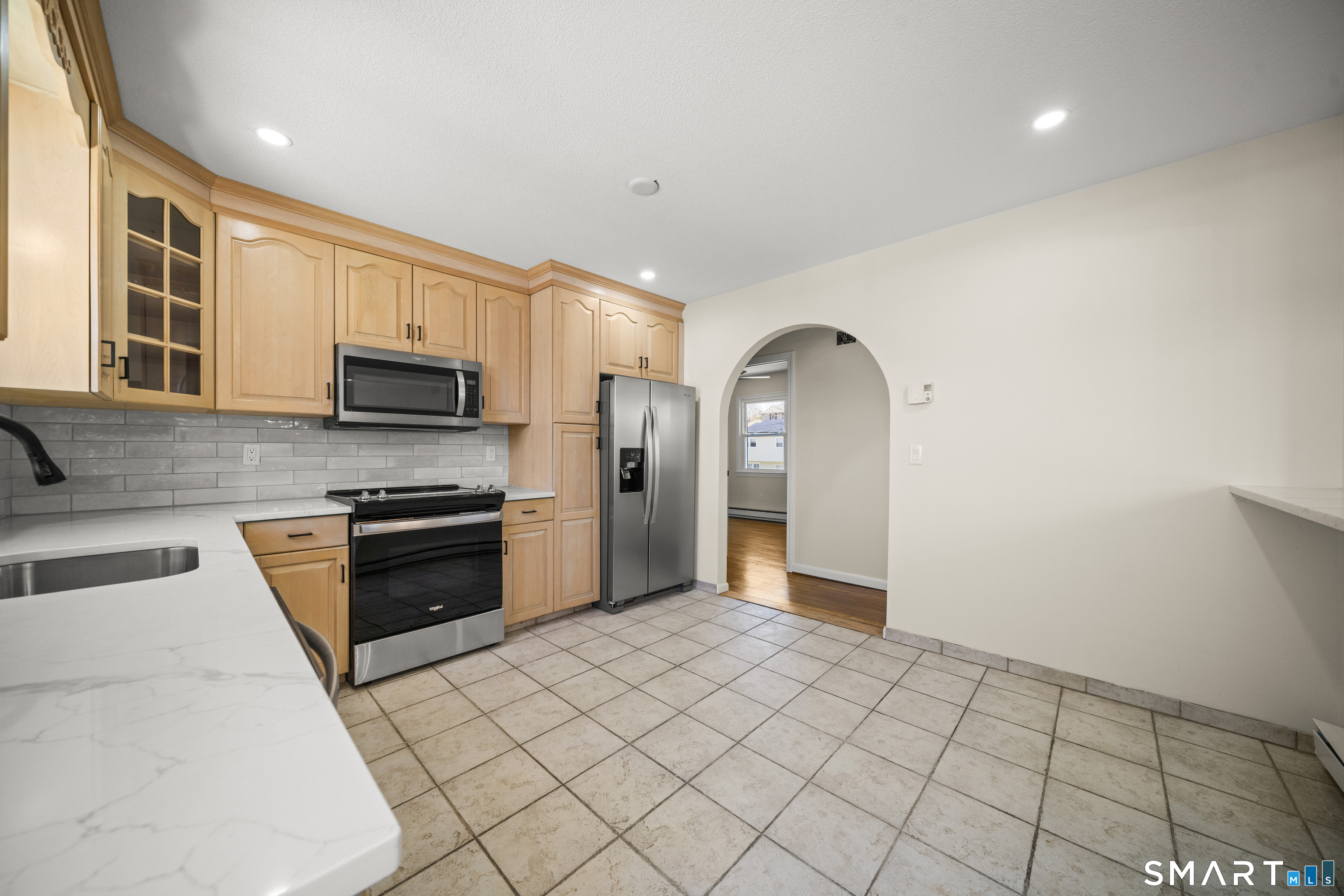 25 Greenview Drive Waterbury, CT 06708 - Photo 13 of 35