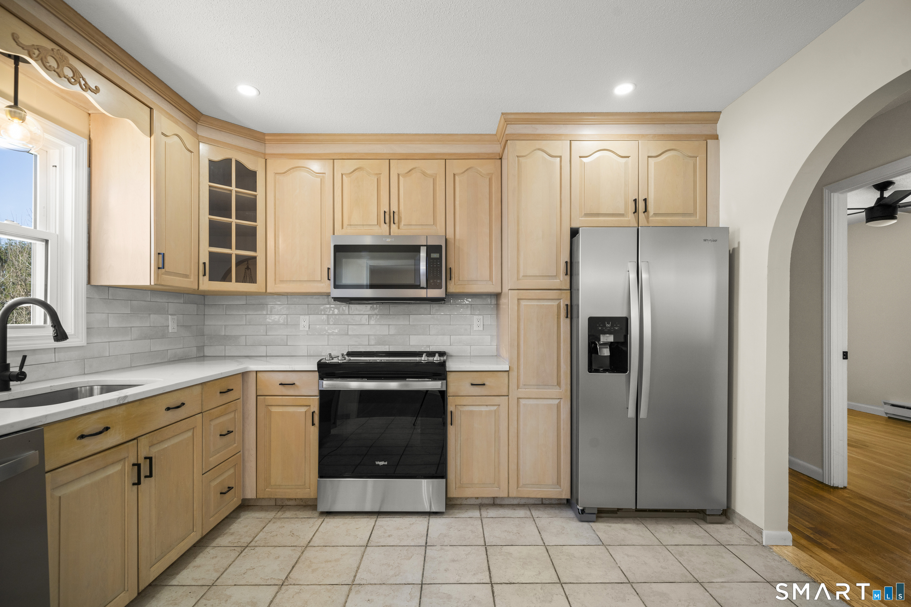 25 Greenview Drive Waterbury, CT 06708 - Photo 15 of 35