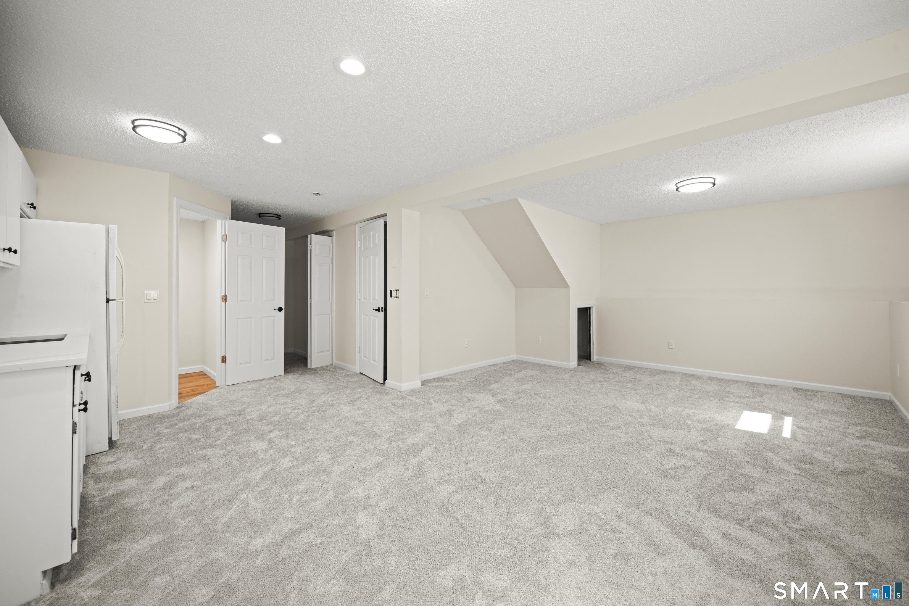 25 Greenview Drive Waterbury, CT 06708 - Photo 29 of 35