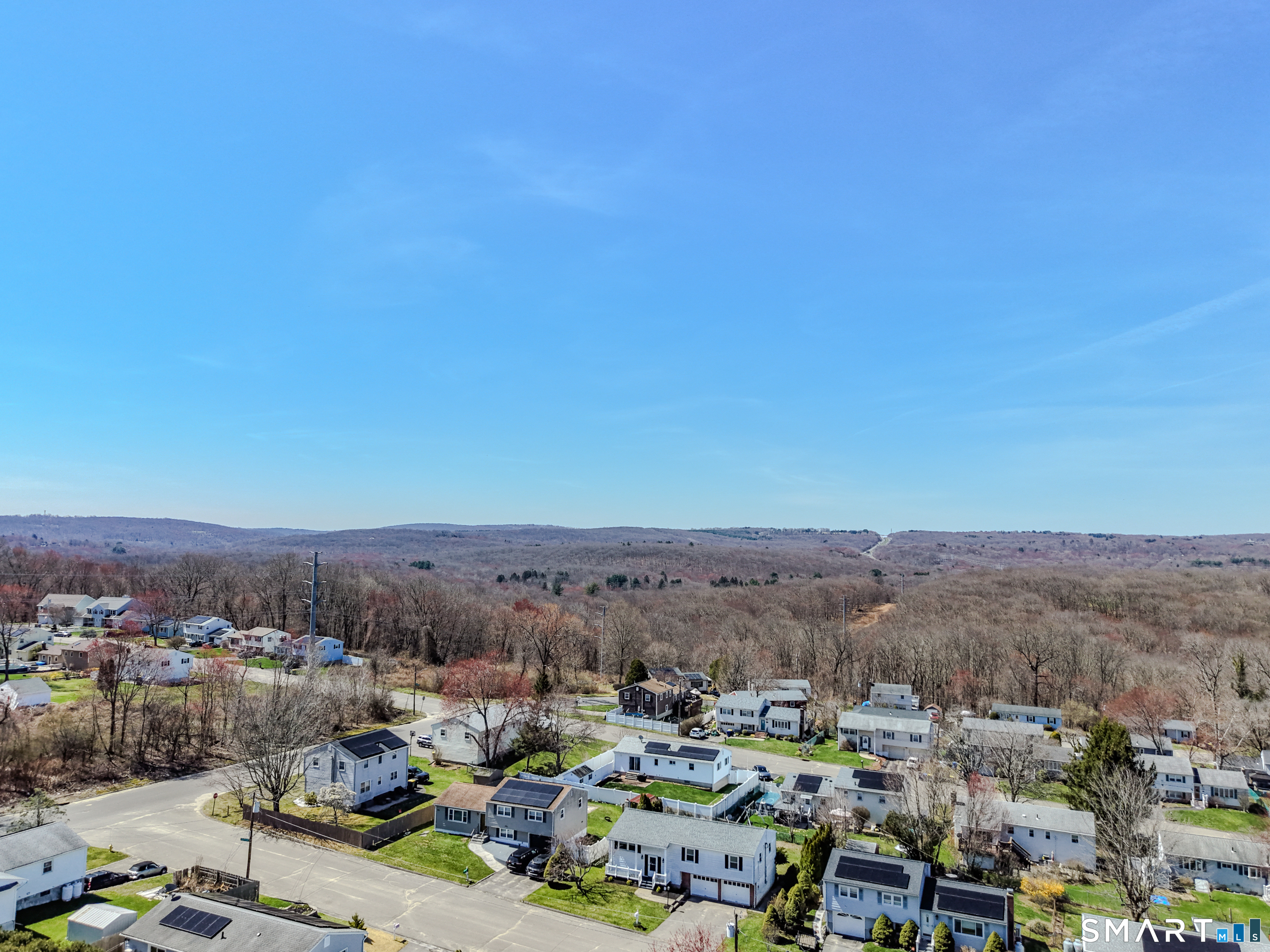 25 Greenview Drive Waterbury, CT 06708 - Photo 5 of 35