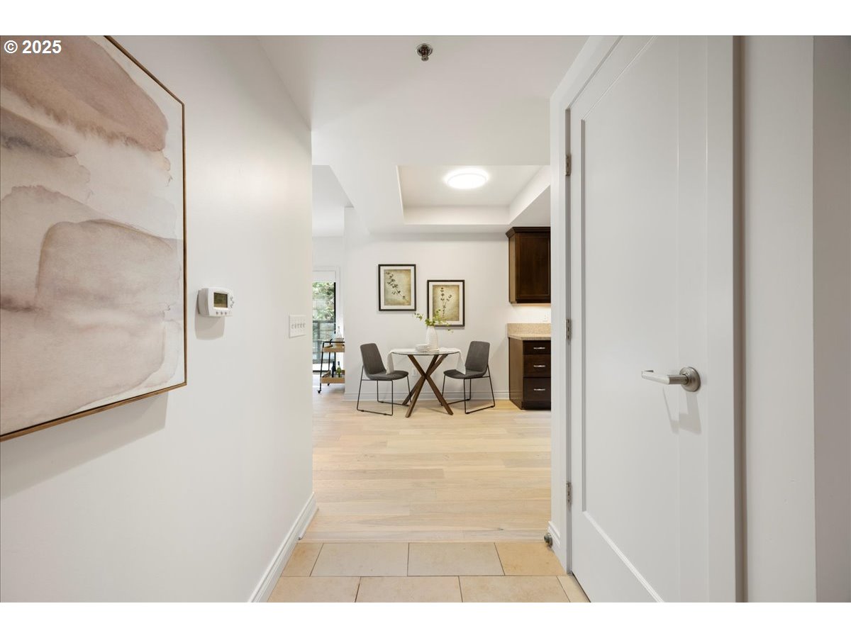 2454 Northwest Westover Road, Unit 203 Portland, OR 97210 - Photo 2 of 18 Gallery Image 2