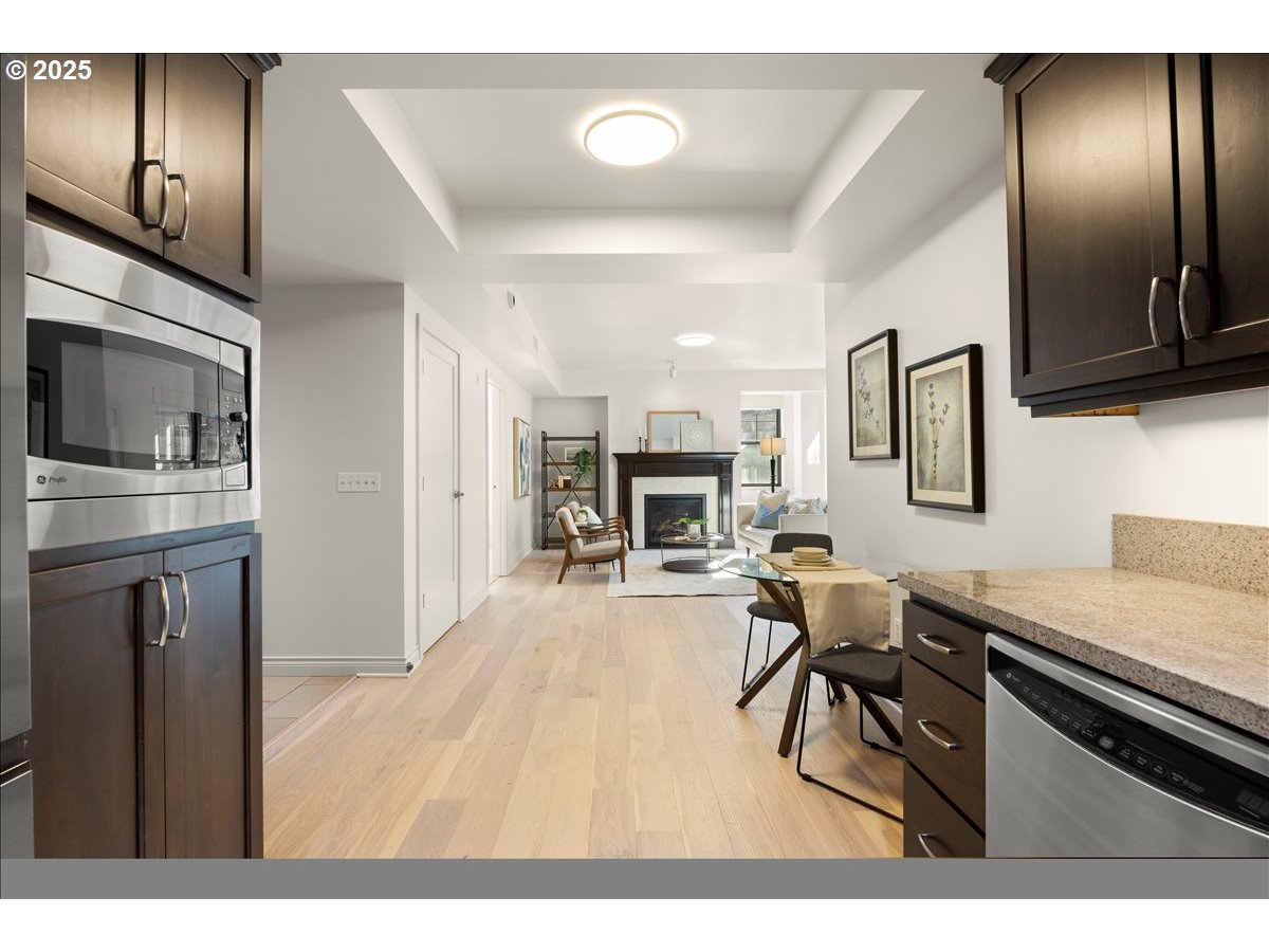 2454 Northwest Westover Road, Unit 203 Portland, OR 97210 - Photo 7 of 18 Gallery Image 7