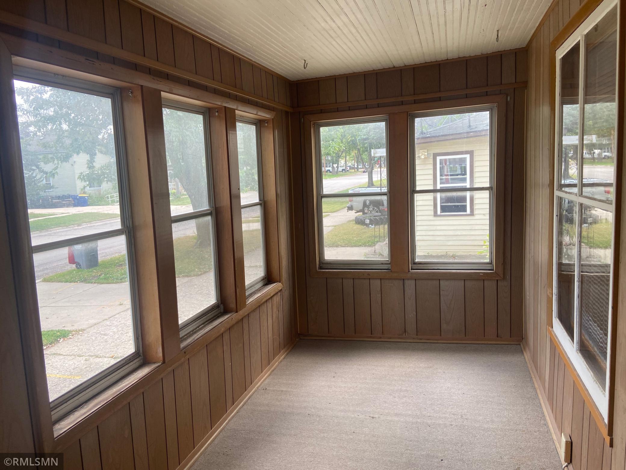 522 7th Avenue Northwest Faribault, MN 55021 - Photo 9 of 15