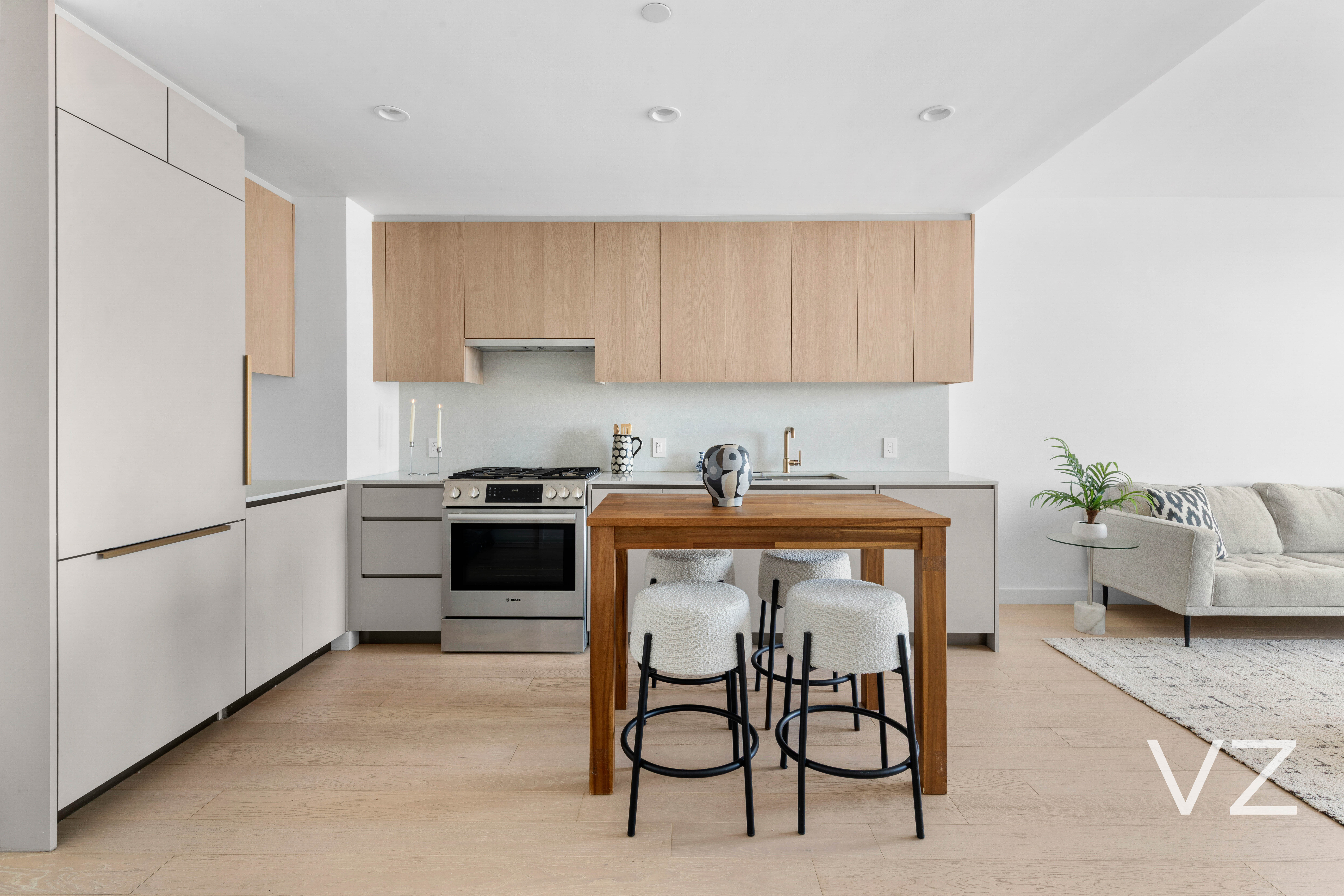 3 Court Square, Unit 2010 Queens, NY 11101 - Photo 2 of 14
