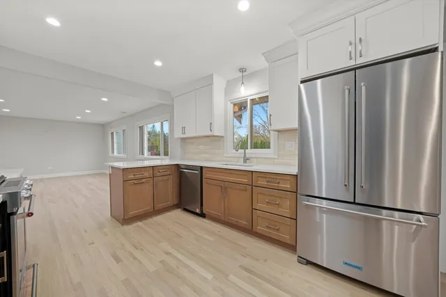 $599,900 | 7925 William Drive, Willowbrook, IL 60527