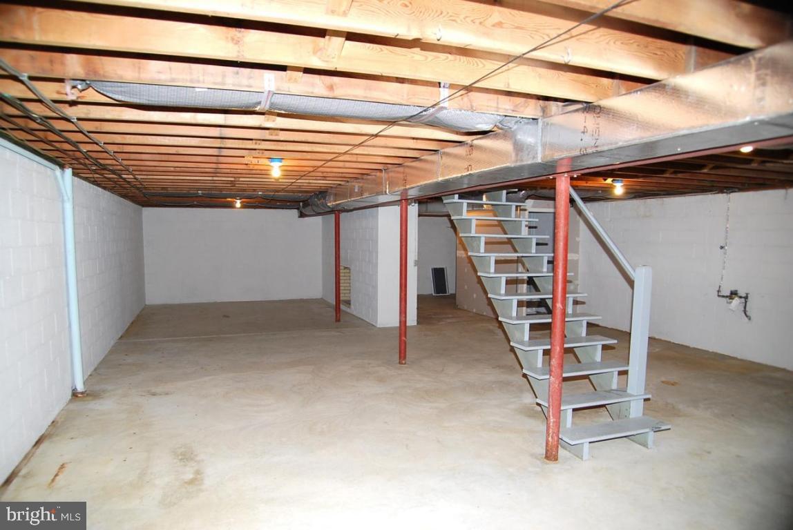 1449 Hiemenz Road Lancaster, PA 17601 - Photo 8 of 9