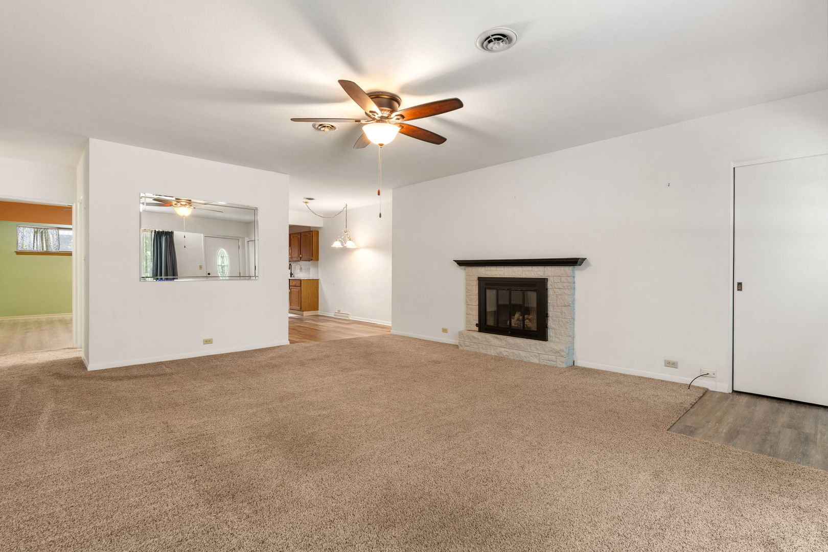 1104 Kimberly Road, Unit 804 Bettendorf, IA 52722 - Photo 8 of 32