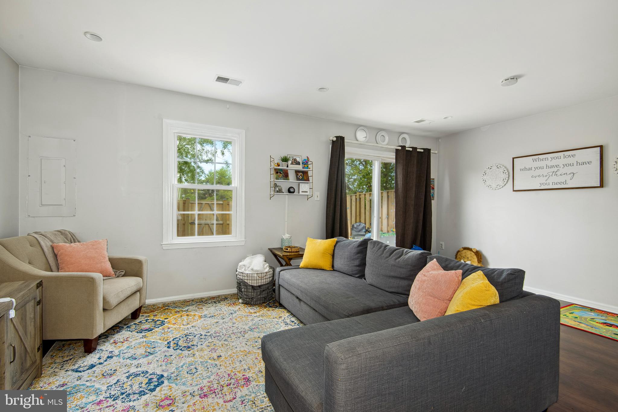 8993 McDowell Common Manassas, VA 20110 - Photo 4 of 21