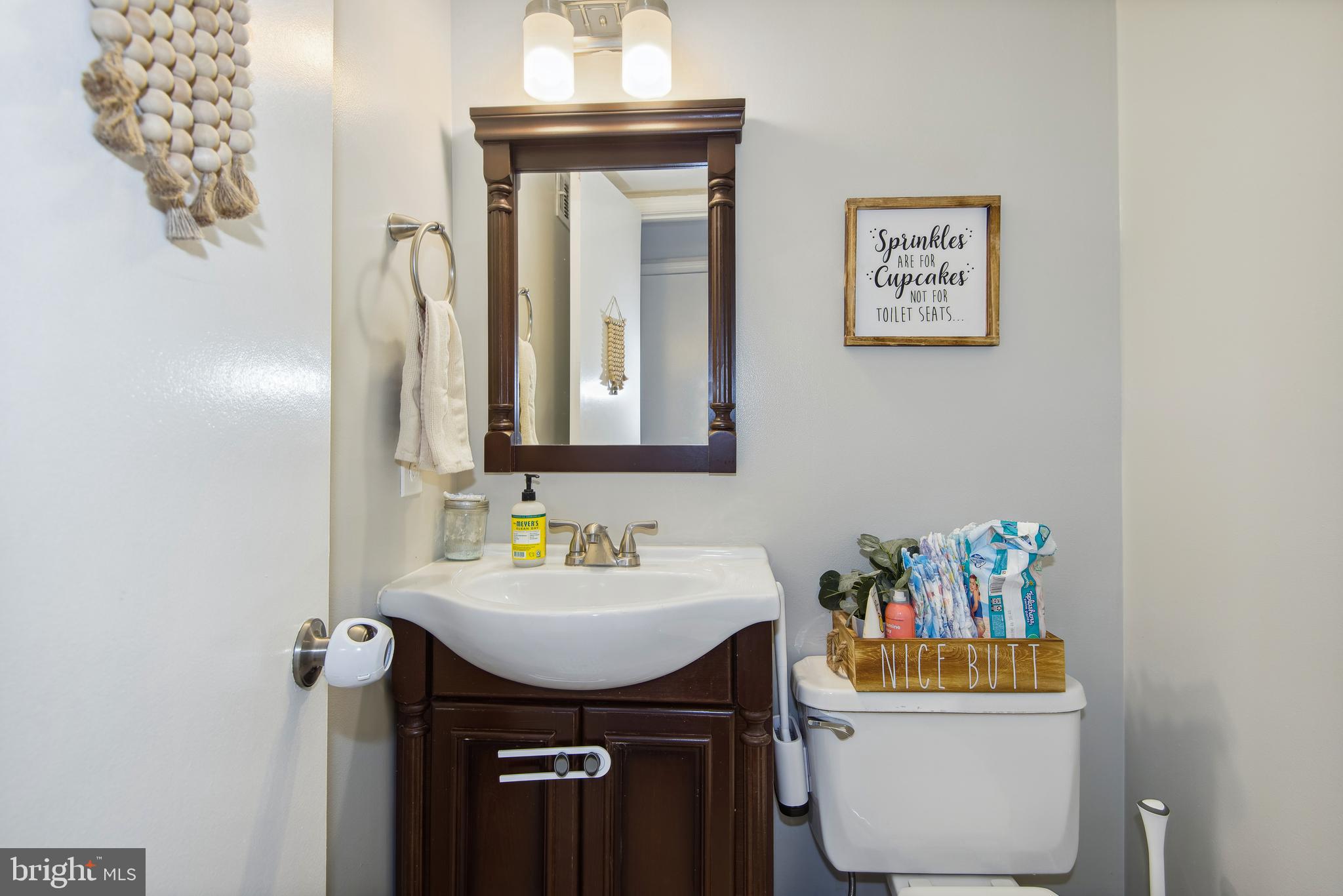 8993 McDowell Common Manassas, VA 20110 - Photo 5 of 21