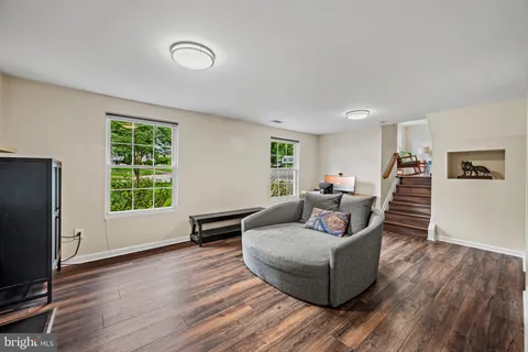 $585,000 | 9359 Gentle Way, Columbia, MD 21045