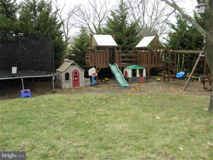 708 Neck Road Burlington, NJ 08016 - Photo 8 of 25