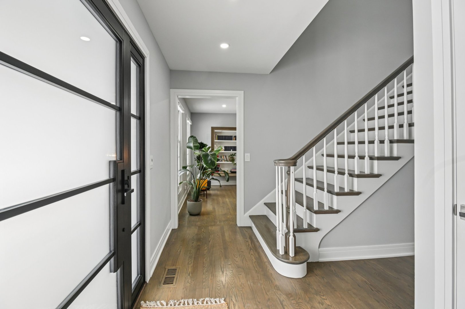 606 Paddock Lane Libertyville, IL 60048 - Photo 3 of 55