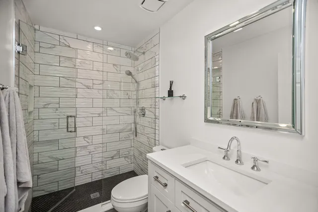 $775,000 | 15 Landmark Street, Northfield, IL 60093