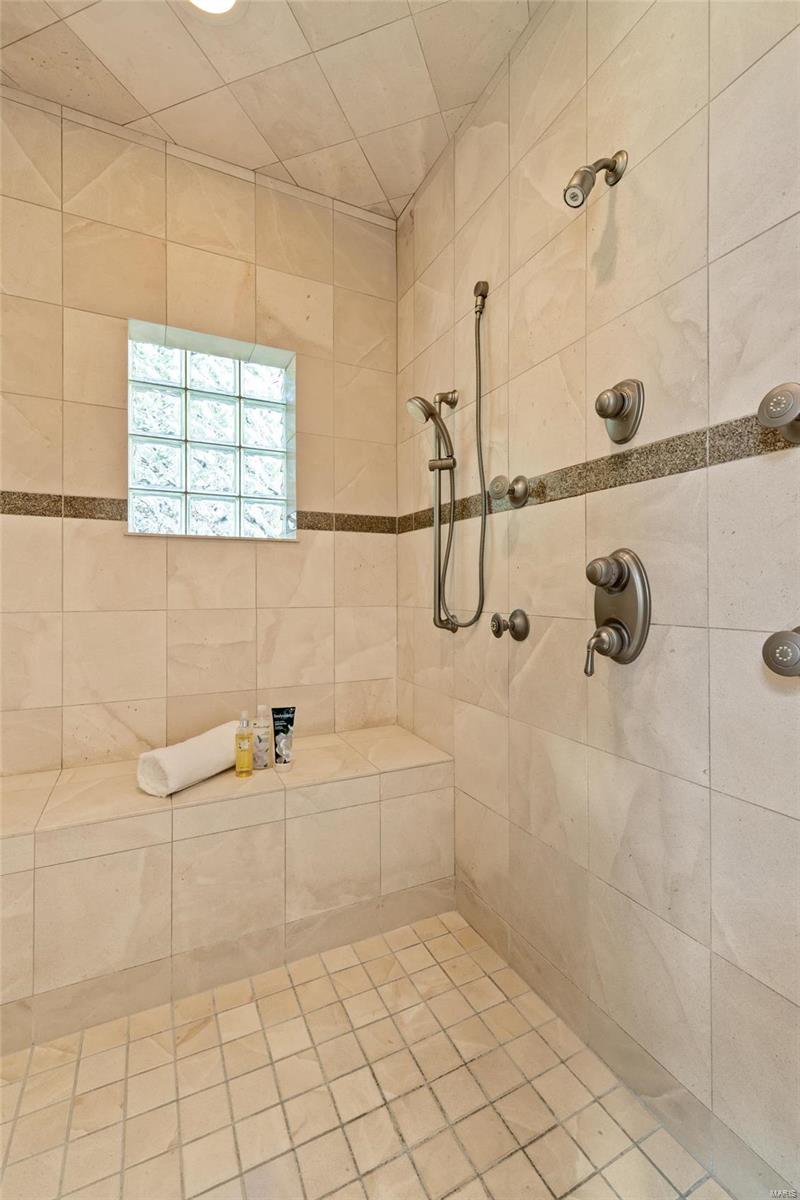 15 Danfield Road St. Louis, MO 63124 - Photo 23 of 66 Gallery Image 23