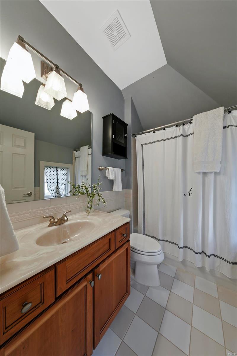 15 Danfield Road St. Louis, MO 63124 - Photo 59 of 66 Gallery Image 59