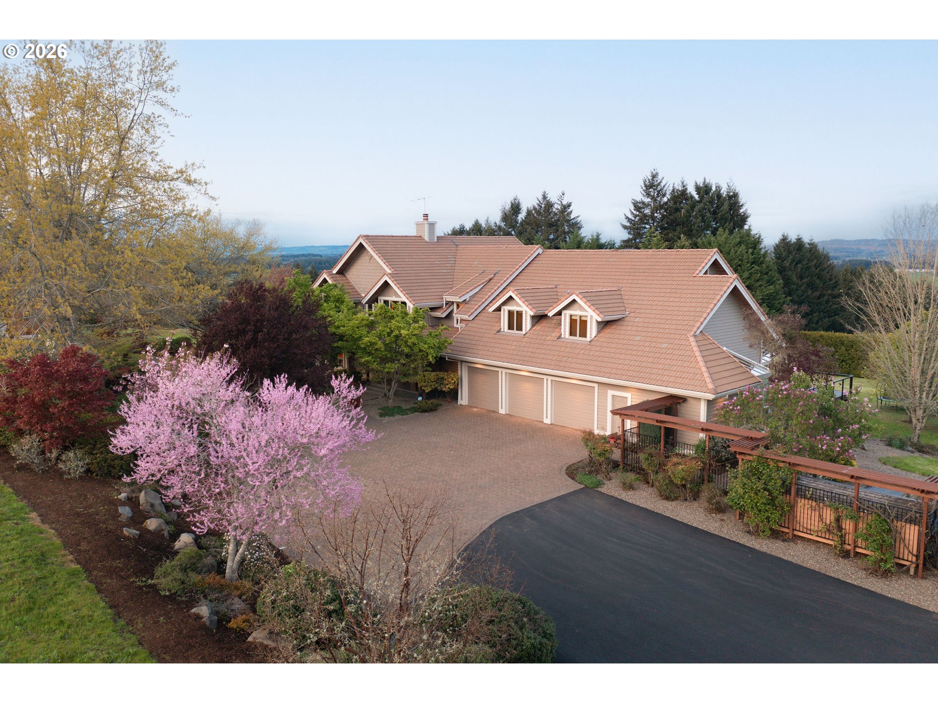 32715 Southwest Laurel Road Hillsboro, OR 97123 - Photo 1 of 48 Gallery Image 1