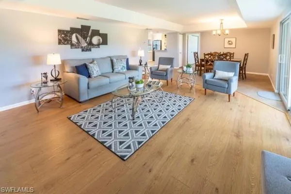 $4,500 | 581 Teryl Road, Unit 5, Naples, FL 34112