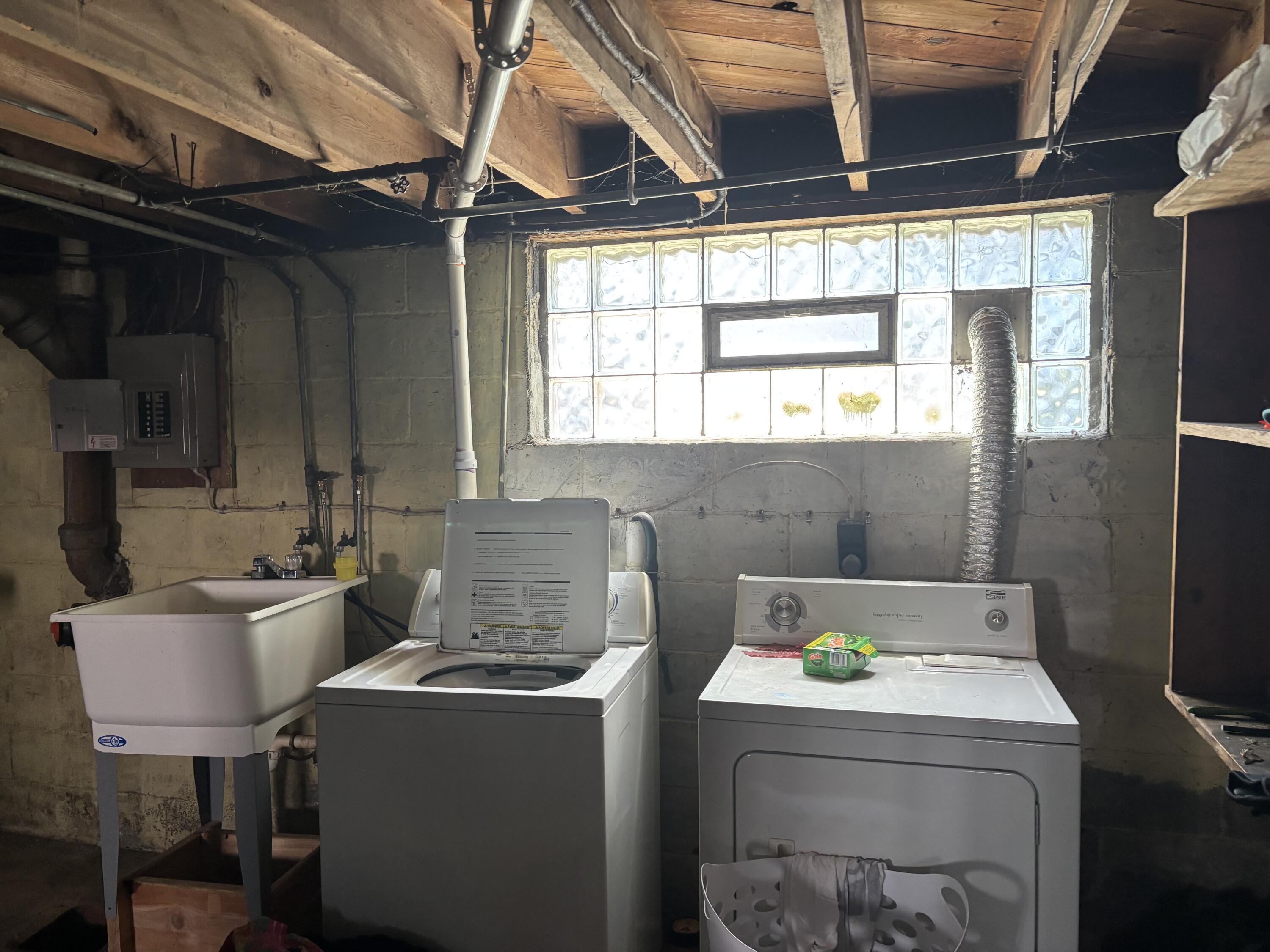 1691 Terrace Street Muskegon, MI 49442 - Photo 15 of 22 IMG_3263