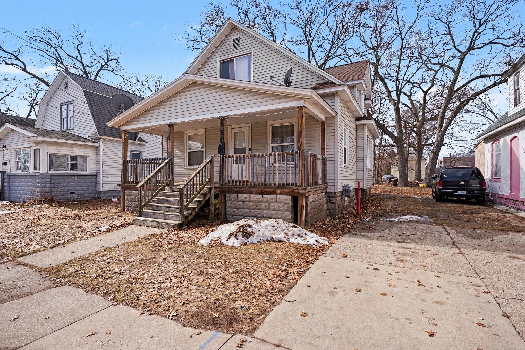 1691 Terrace Street Muskegon, MI 49442 - Photo 3 of 22 001_file_2662