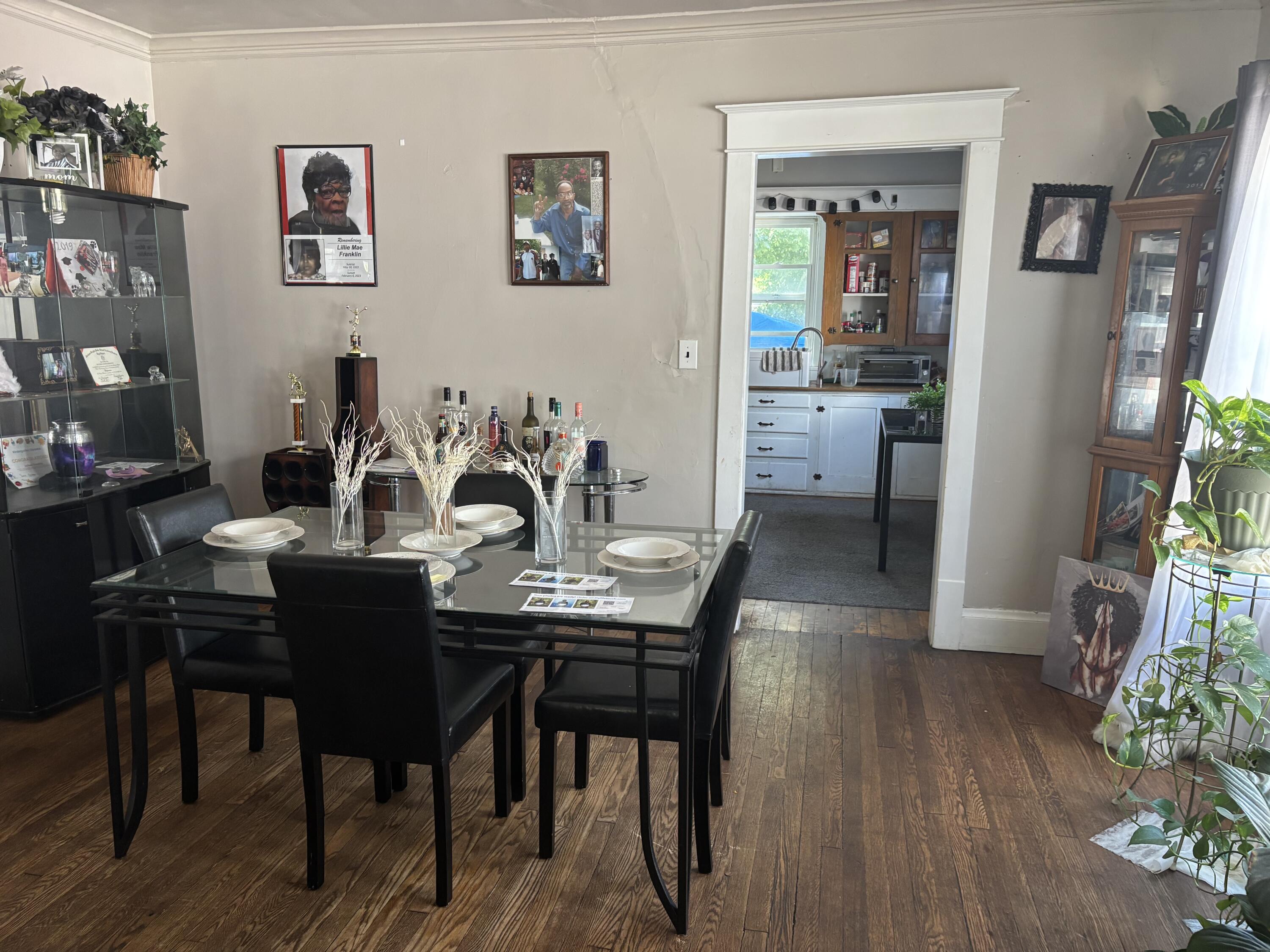 1691 Terrace Street Muskegon, MI 49442 - Photo 9 of 22 IMG_3267