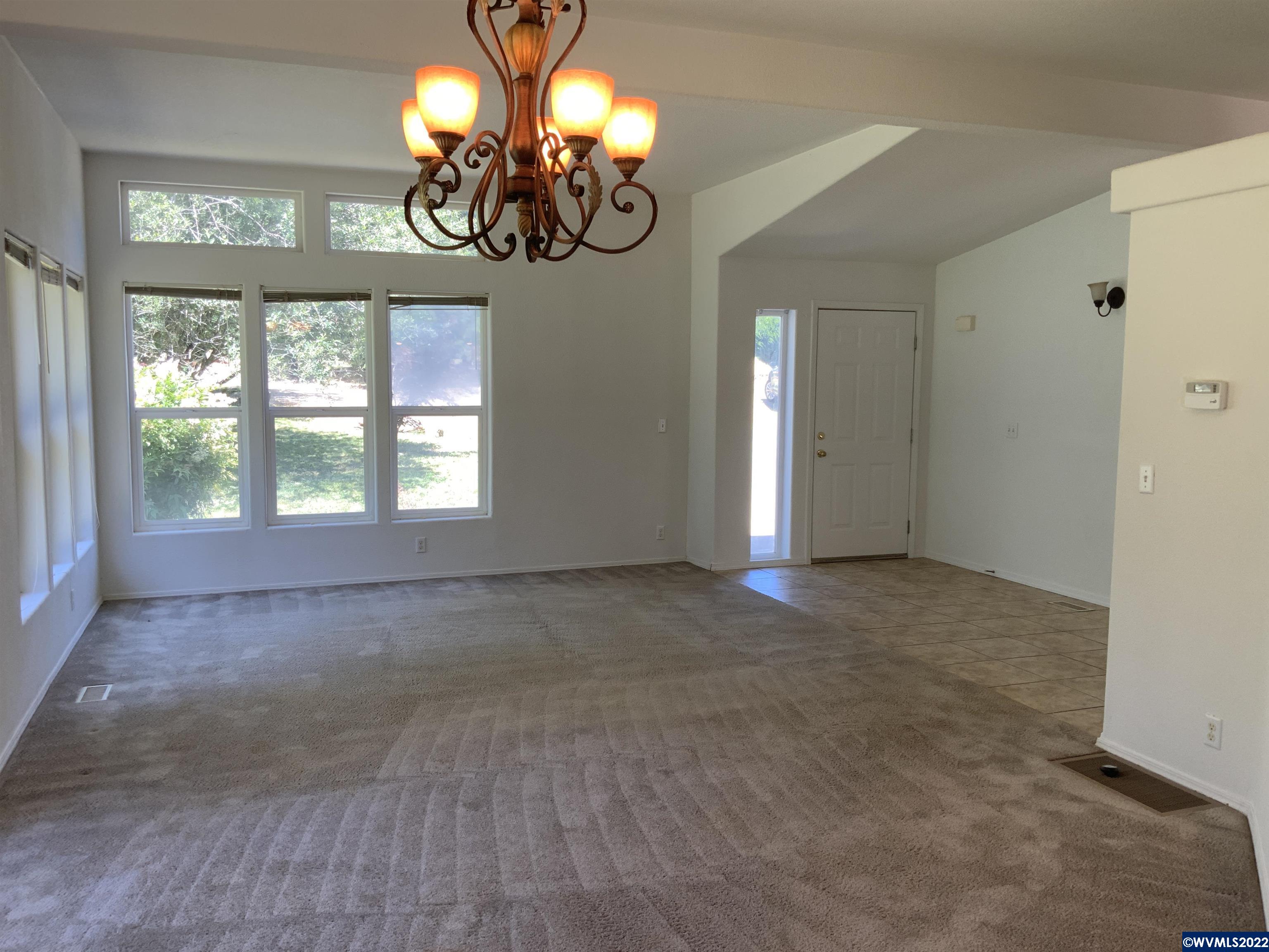 34177 East Lacomb Road Lebanon, OR 97355 - Photo 7 of 42 Gallery Image 7