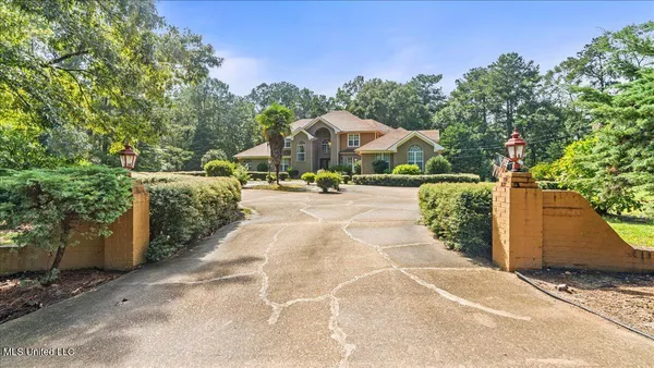 $469,500 | 1025 Michael Drive, McComb, MS 39648