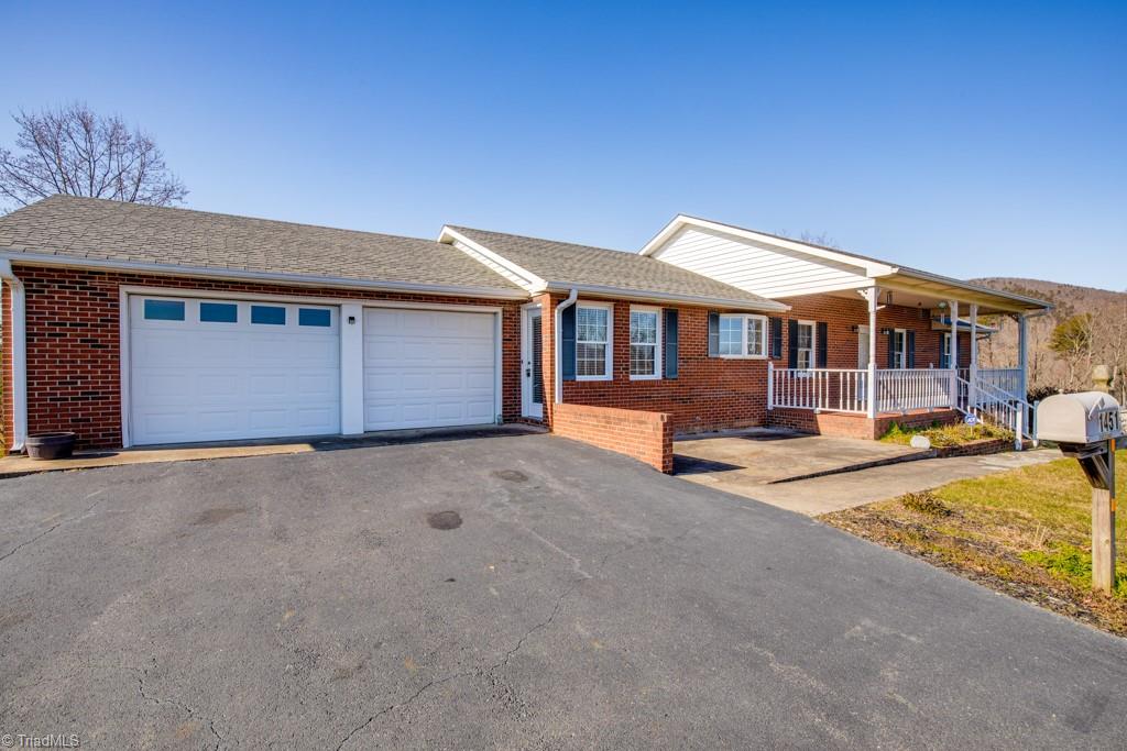 1451 Marshall Smith Road King, NC 27021 - Photo 4 of 25