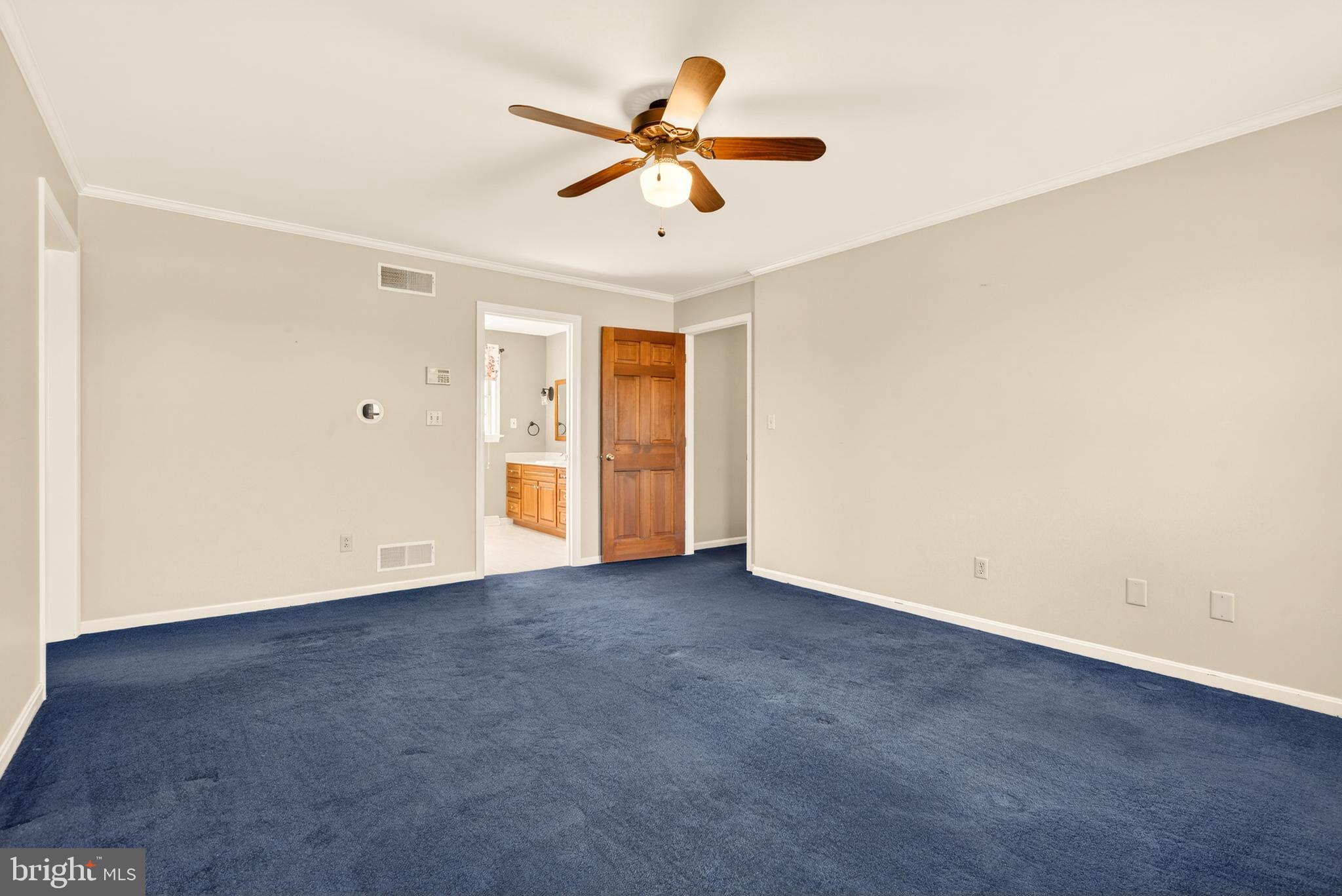 414 Twin Elm Road Strasburg, PA 17579 - Photo 20 of 30 an empty room with closet and fan