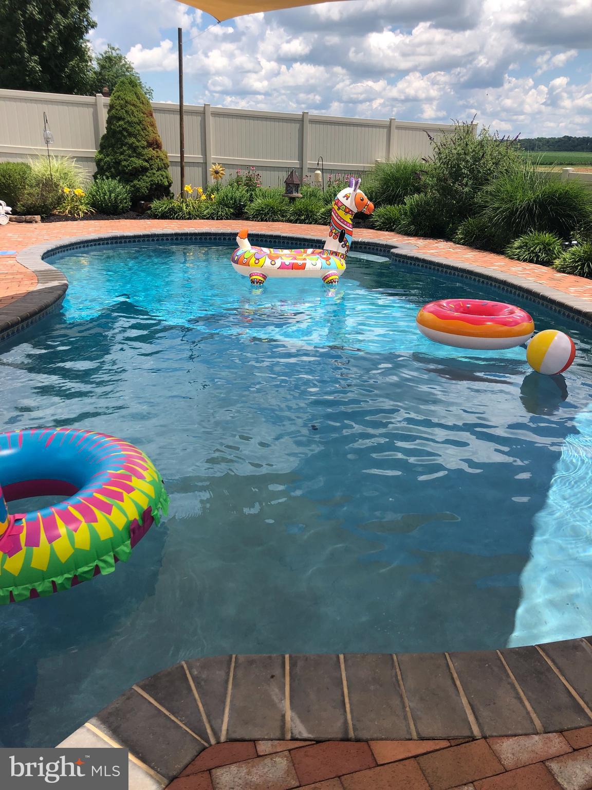 414 Twin Elm Road Strasburg, PA 17579 - Photo 7 of 30 a view of an outdoor space yard
