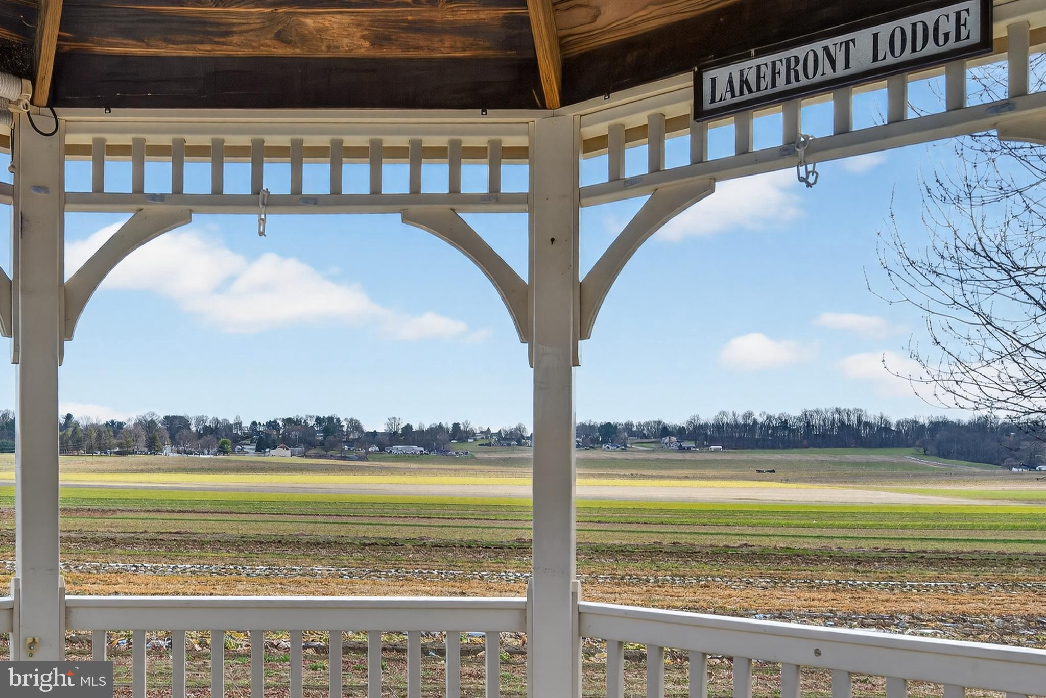 414 Twin Elm Road Strasburg, PA 17579 - Photo 8 of 30 a view of a living room and a ocean view
