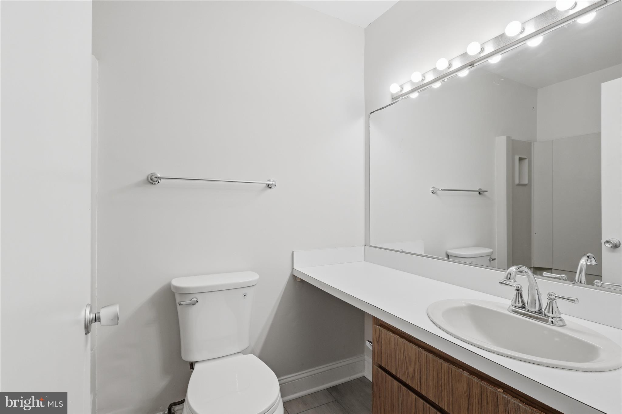 2043 Wethersfield Court Reston, VA 20191 - Photo 23 of 41