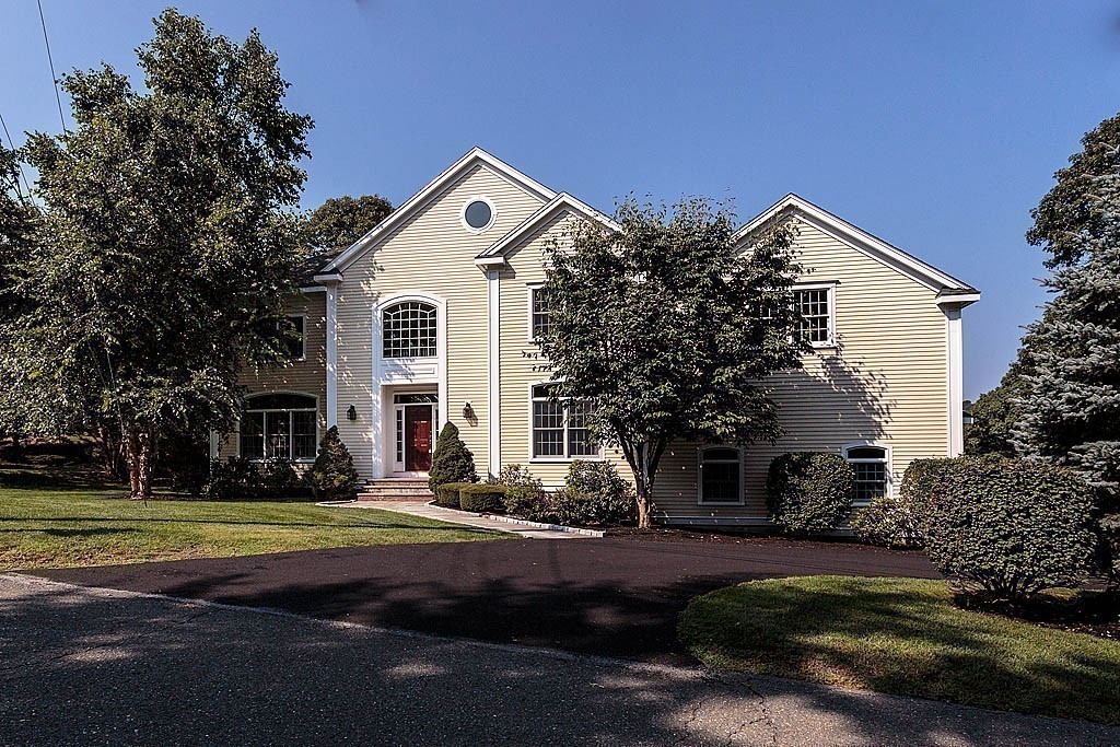 33 Surrey Road Winchester, MA 01890 - Photo 1 of 30 Gallery Image 1