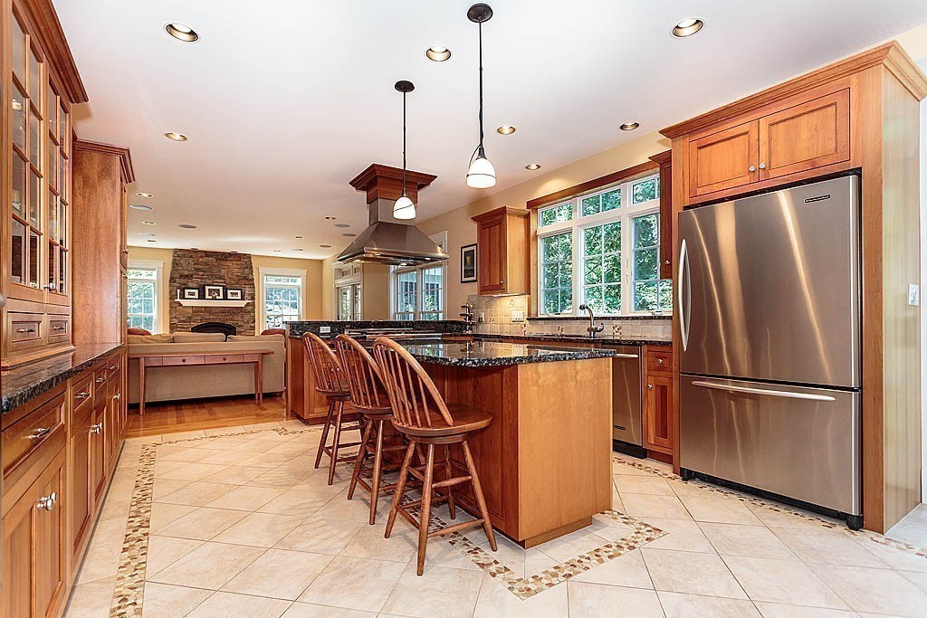 33 Surrey Road Winchester, MA 01890 - Photo 11 of 30 Gallery Image 11