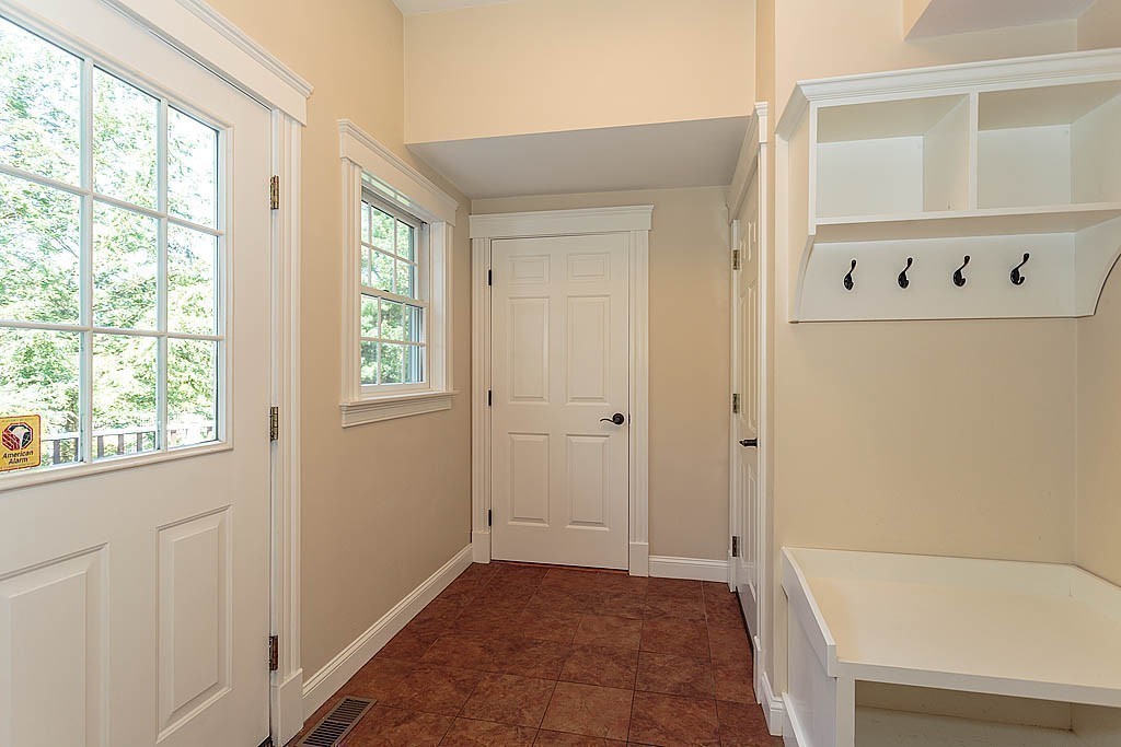 33 Surrey Road Winchester, MA 01890 - Photo 14 of 30 Gallery Image 14