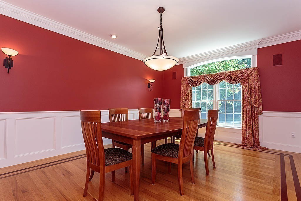 33 Surrey Road Winchester, MA 01890 - Photo 9 of 30 Gallery Image 9