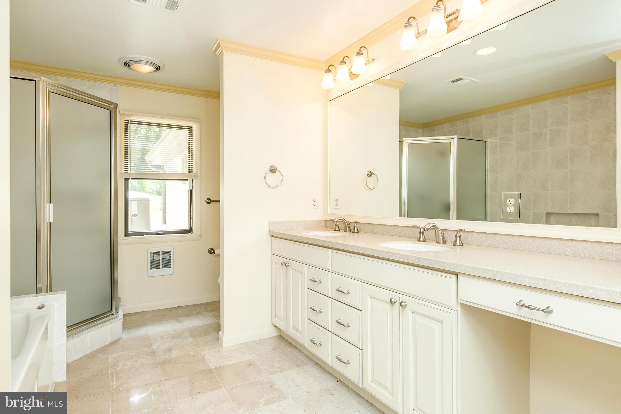 12504 Timber Grove Road Reisterstown, MD 21136 - Photo 20 of 30 Bath (Master)