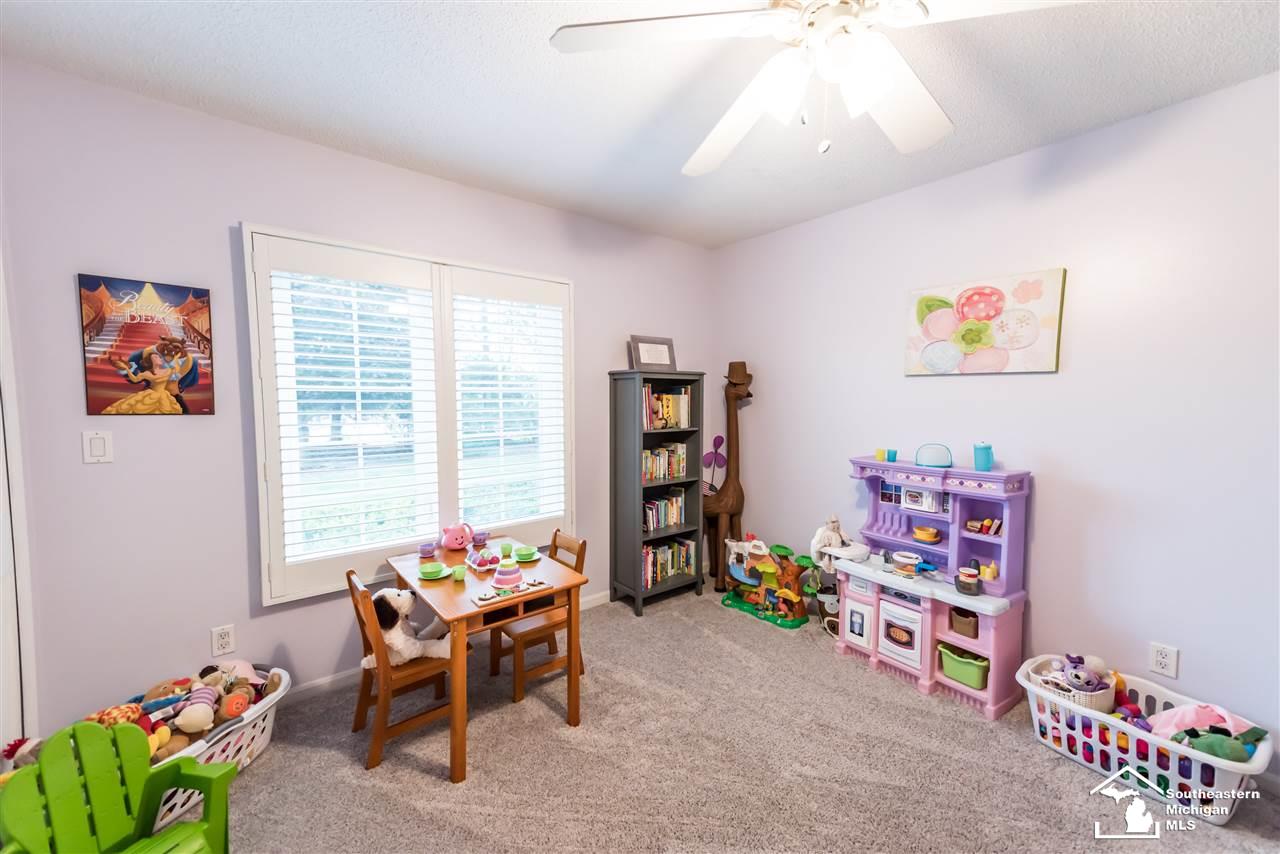 2239 Blue Bush Road Monroe, MI 48162 - Photo 24 of 42 31363412-23.JPG