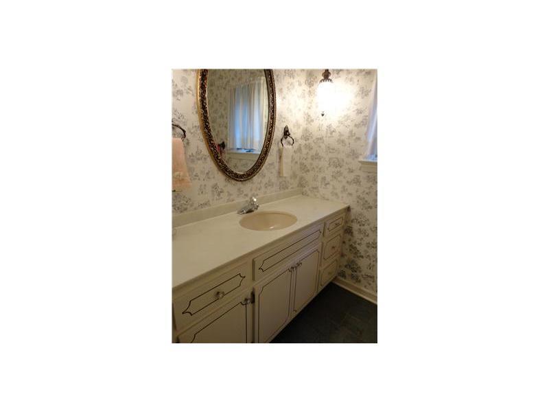 209 Highland Road Fox Chapel, PA 15238 - Photo 11 of 18 1st Floor Plan. Bathroom offers room for storage and plenty of counterspace.