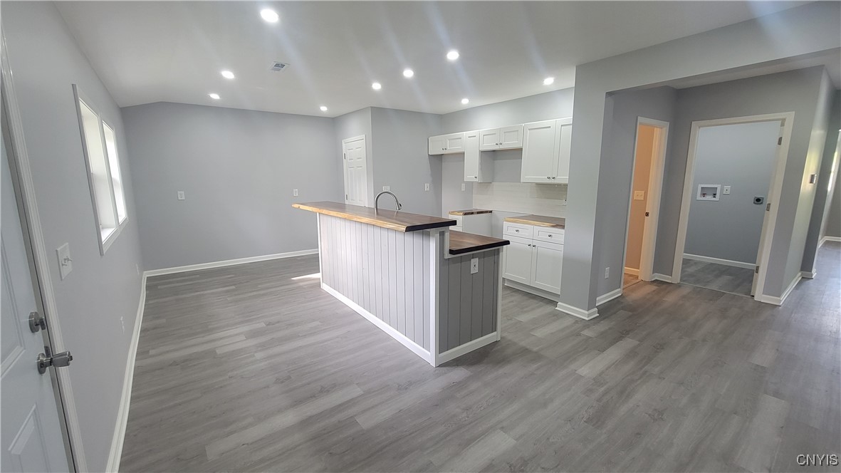 7991 Thompson Road Cicero, NY 13039 - Photo 4 of 21