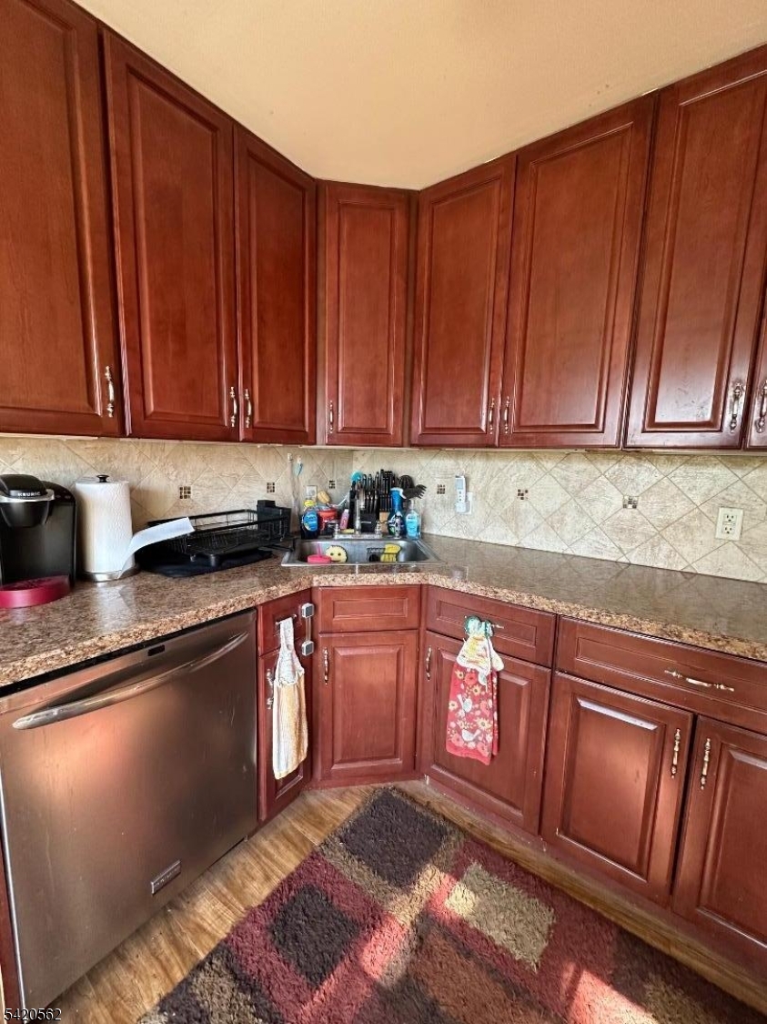 5 Brookside Avenue Pequannock, NJ 07444 - Photo 10 of 30
