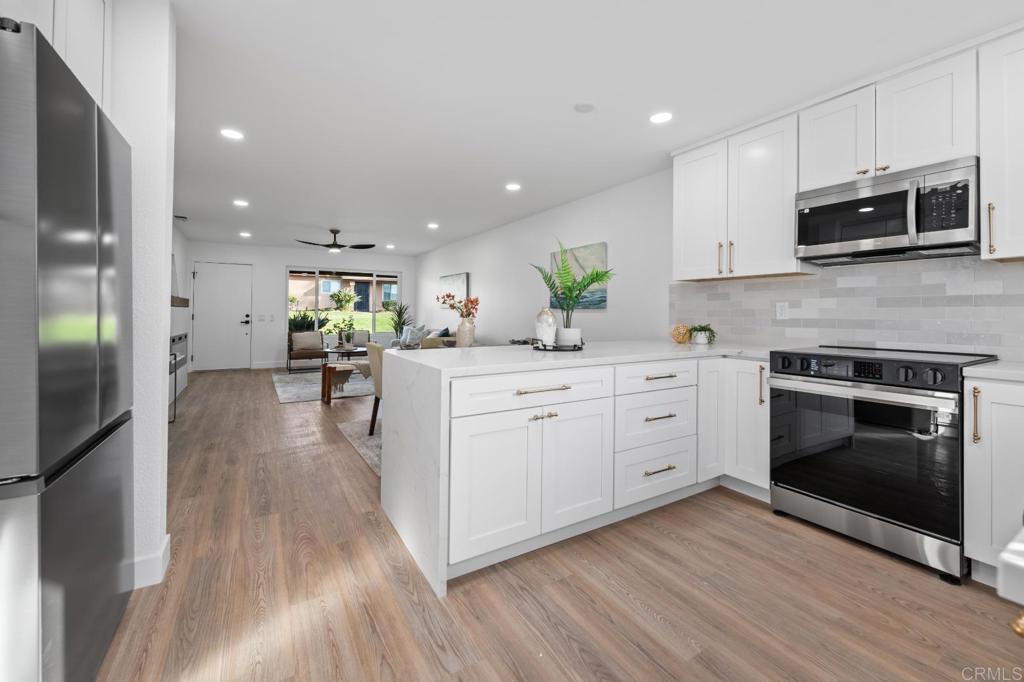 1014 Plover Way Oceanside, CA 92057 - Photo 2 of 29