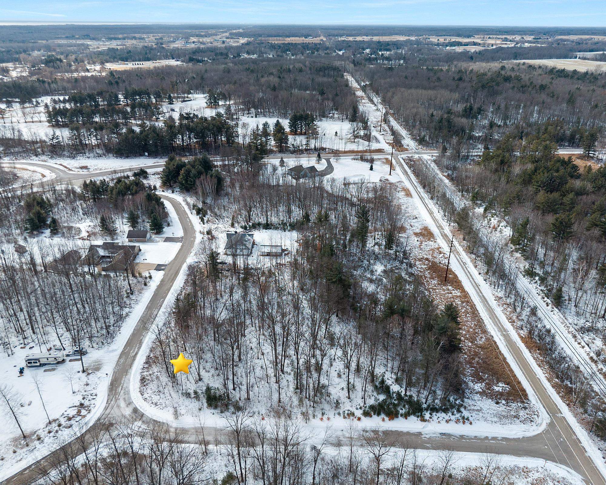 Alpha Lane, Unit 8 Abrams, WI 54101 - Photo 4 of 7
