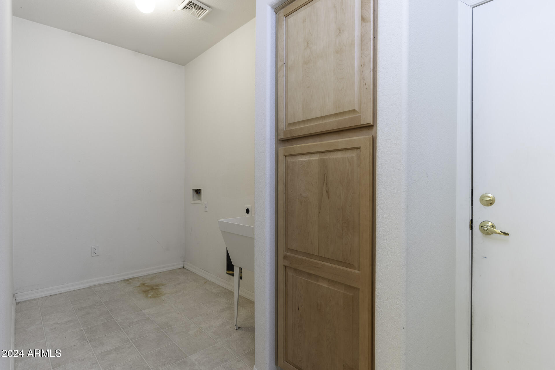 1848 East Sycamore Road Casa Grande, AZ 85122 - Photo 20 of 36 Laundry