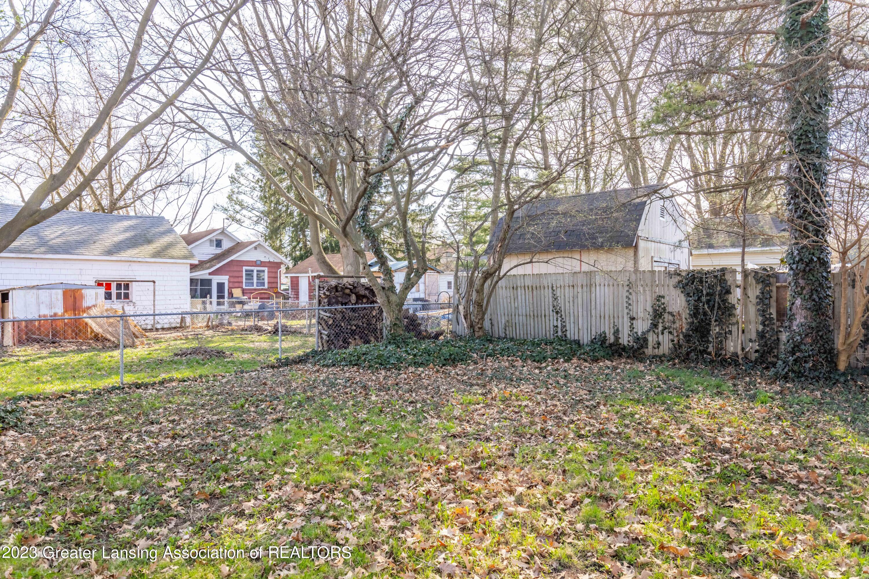648 East Cavanaugh Road Lansing, MI 48910 - Photo 24 of 27 19