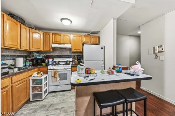 $199,000 | 747 North Broad Street, Elizabeth, NJ 07208