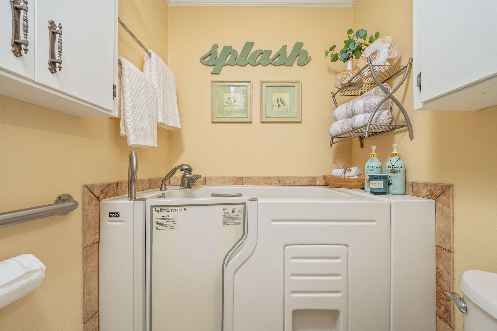 501 Jones Road Crestview, FL 32536 - Photo 26 of 32 a utility room with a sink a washer and dryer