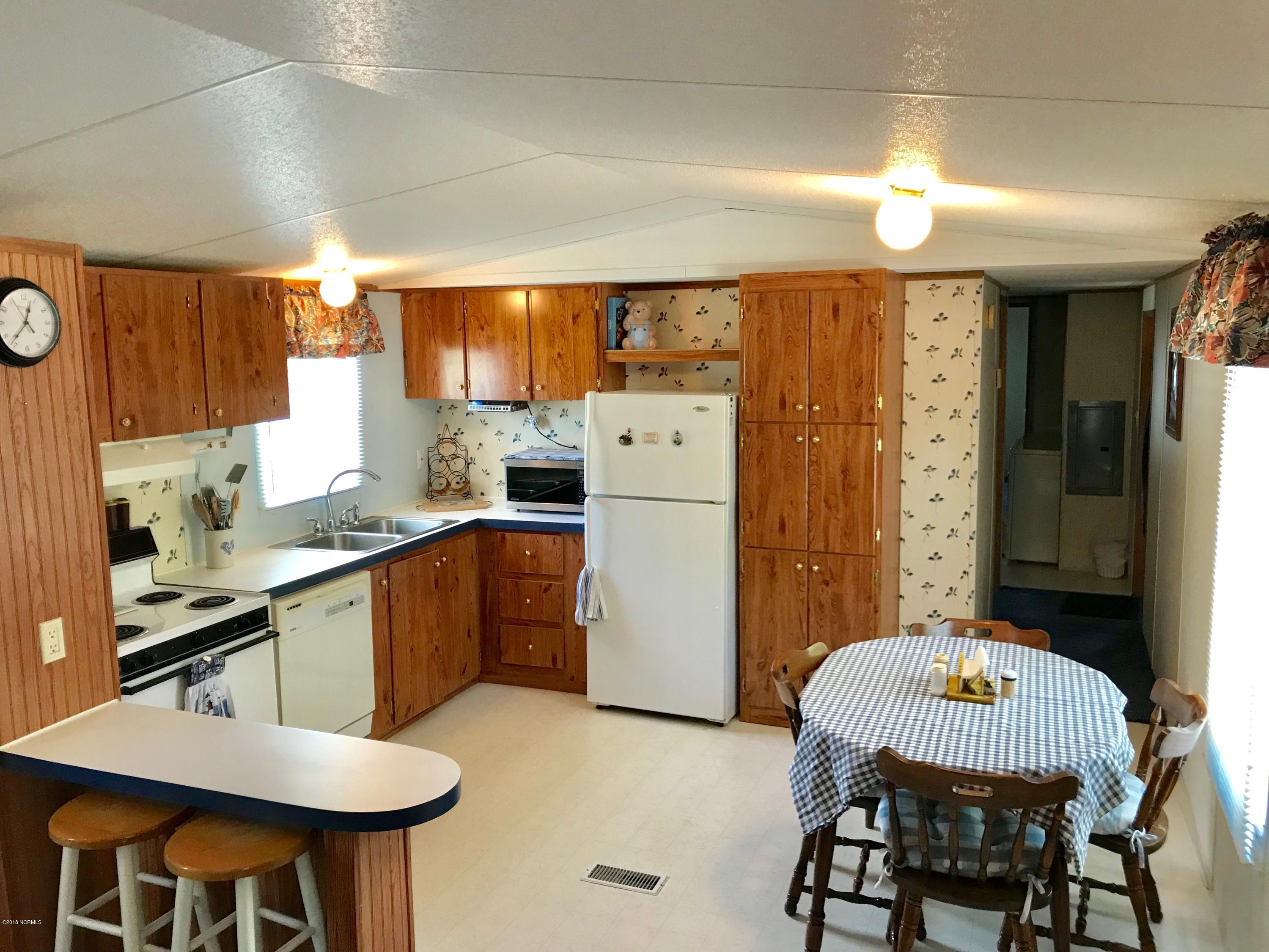 231 Sycamore Road Southport, NC 28461 - Photo 23 of 72 IMG-4770