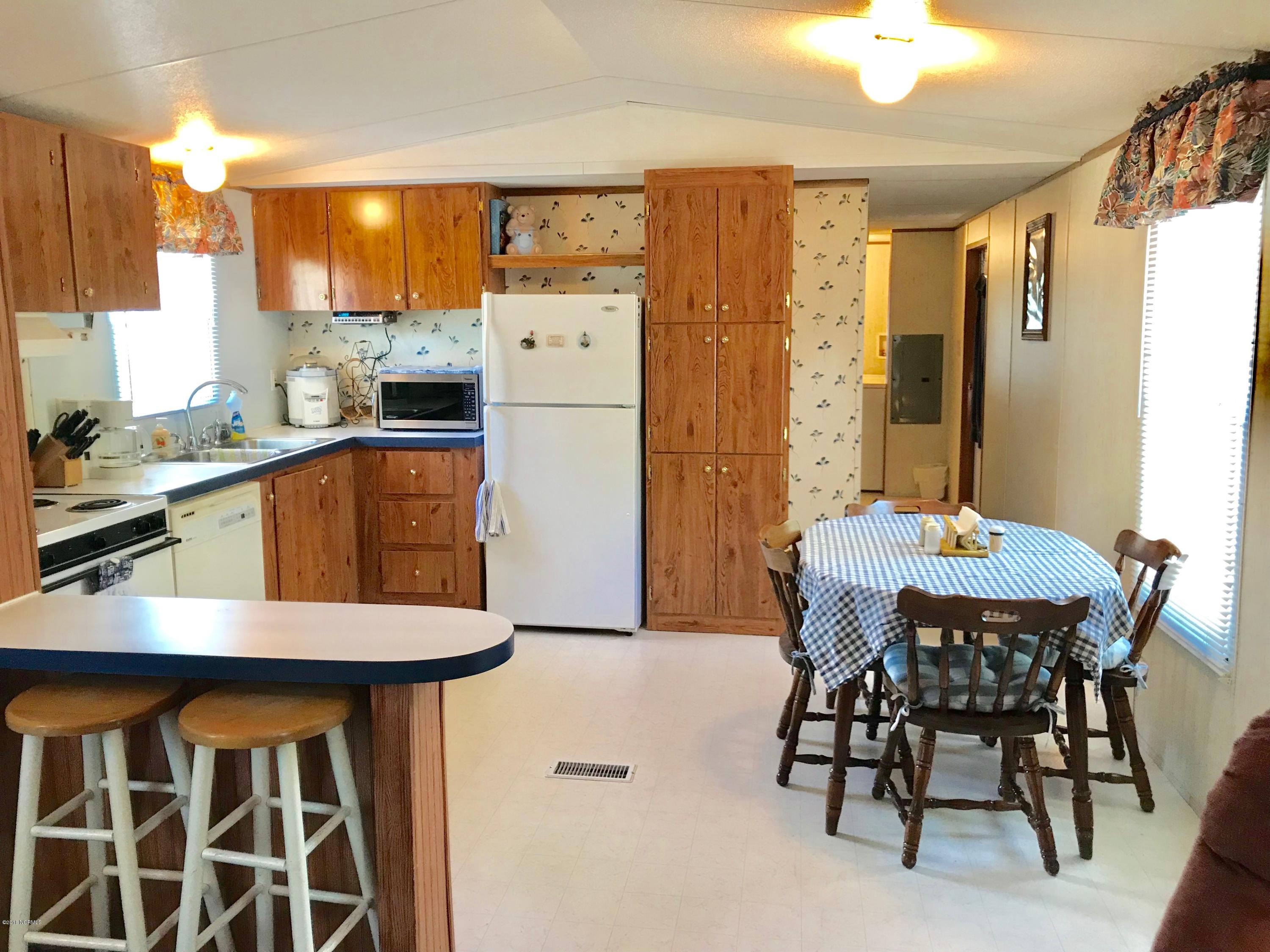 231 Sycamore Road Southport, NC 28461 - Photo 24 of 72 IMG-4743